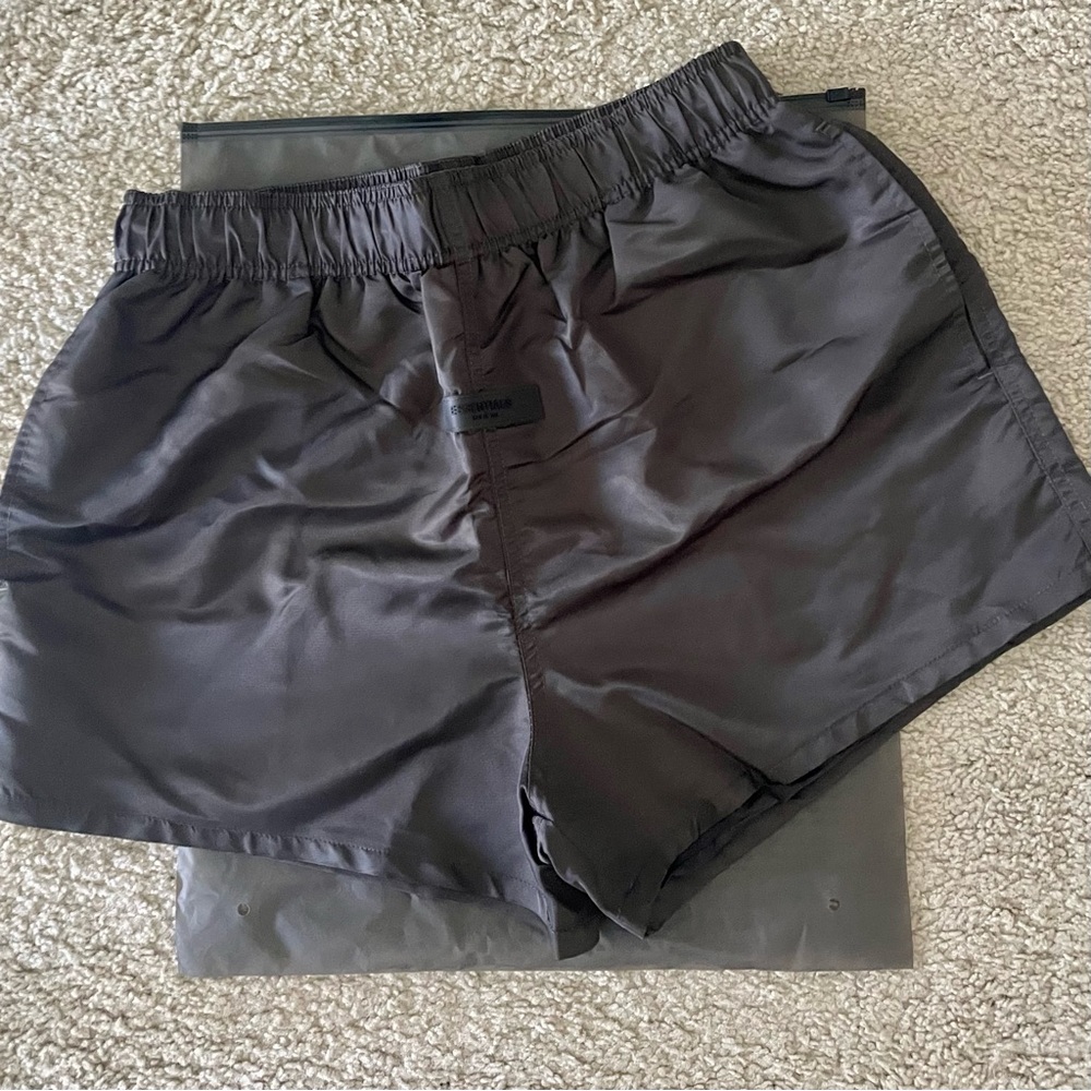 Fear Of God Essentials Mens Running Short Iron SS22 (S)